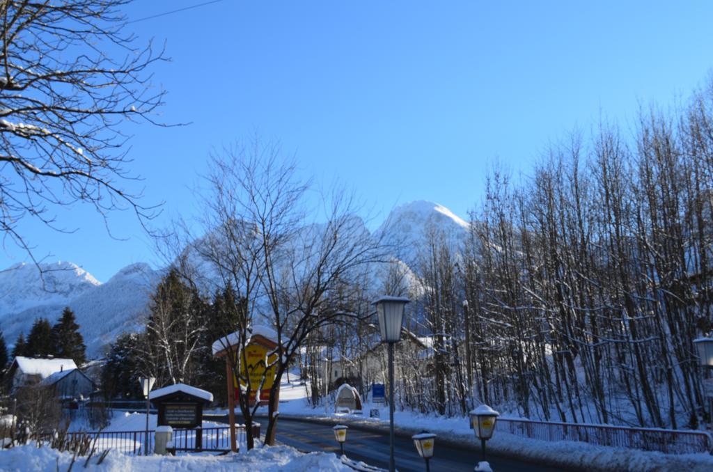 ホテルAlpengasthof Dollerhof アプテナウ エクステリア 写真